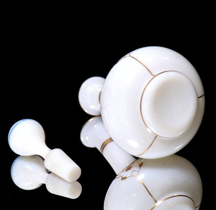 オールド・バカラ オパーリンクリスタル製 金彩エナメル彩 パフュームボトル