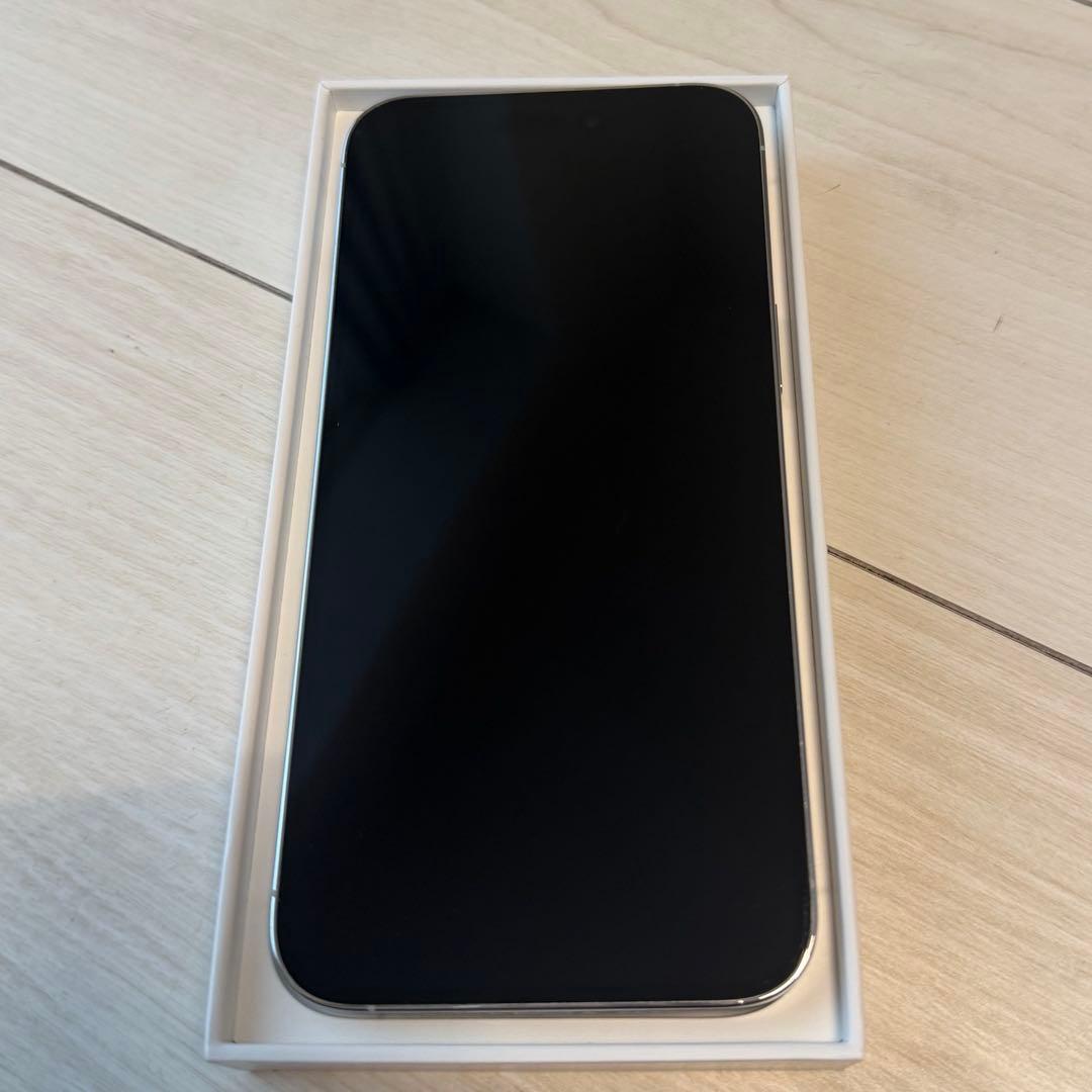 iPhone 14 Pro Max 256GB シルバー（SIMフリー）