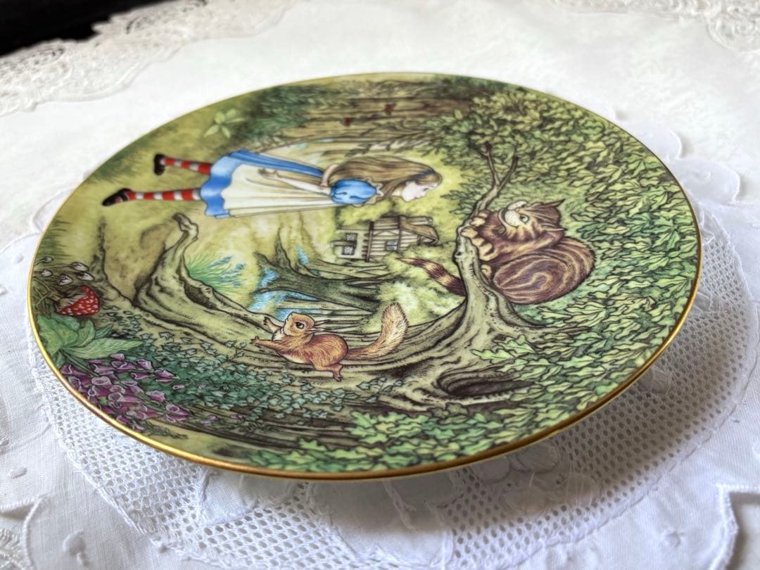 不思議の国のアリス　フランス・リモージュ窯　　　　　　　　【チェシャ猫とアリス】