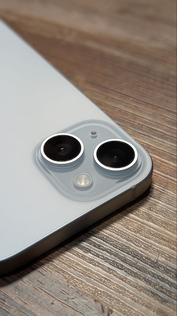 tam　Apple iPhone 15 本体 水色　ブルー