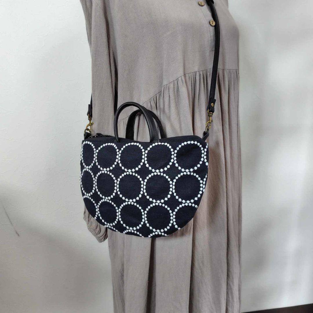 ミナペルホネン/2026tambourineタンバリンネイビー×白/ミニラウンド