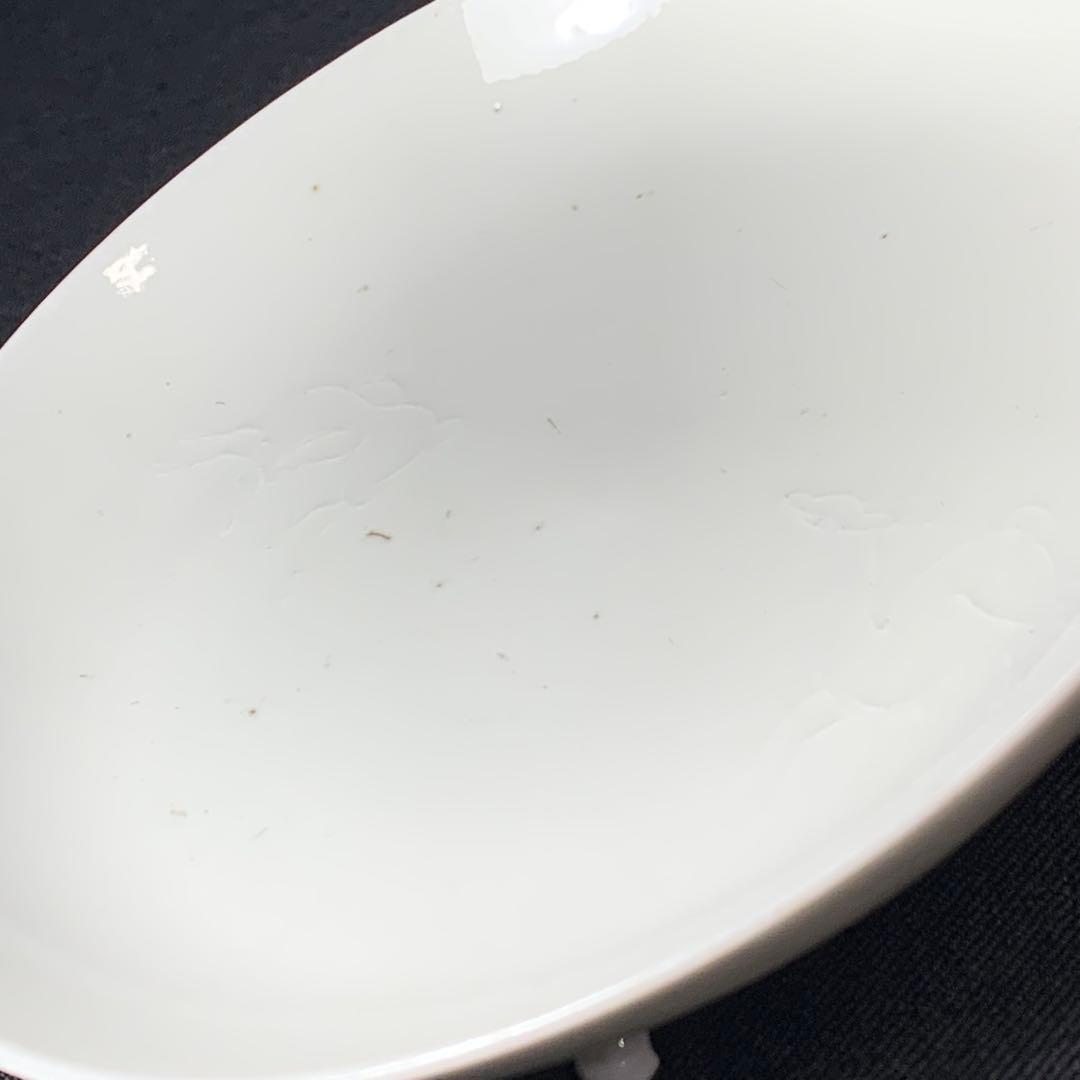 K633☆古伊万里名品 柿右衛門 白磁 陽刻鹿文 三つ足 4.5㎜ 中皿 前期