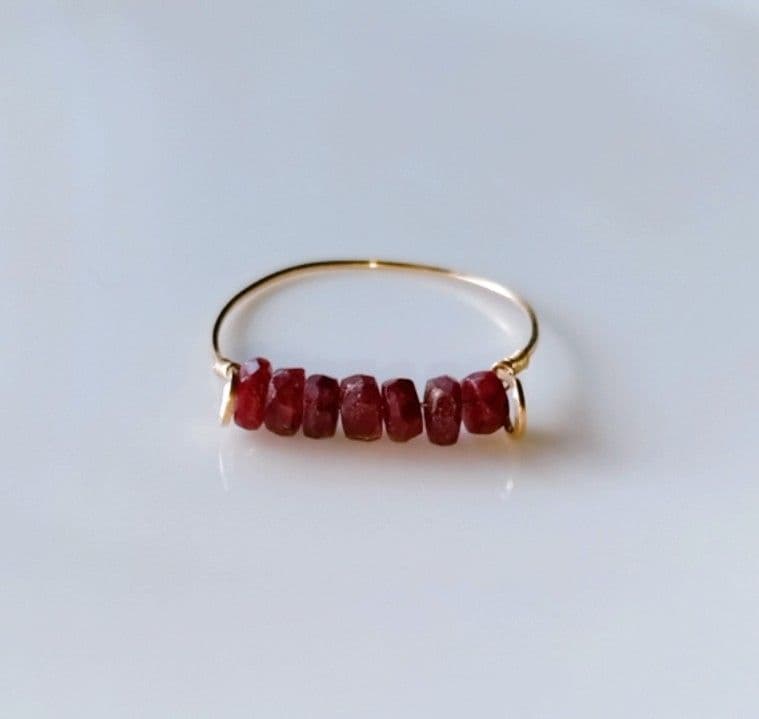 Kgf14 希少石 天然石 ロンギド産 ルビー ハーフエタニティ リング