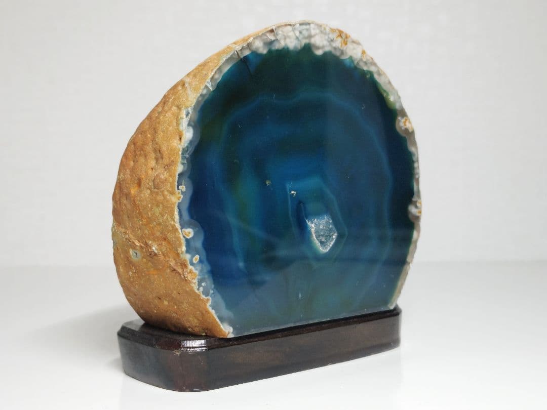 瑪瑙 734g メノウ アゲート 原石 鑑賞石 自然石 誕生石 鉱物 鉱石 水石