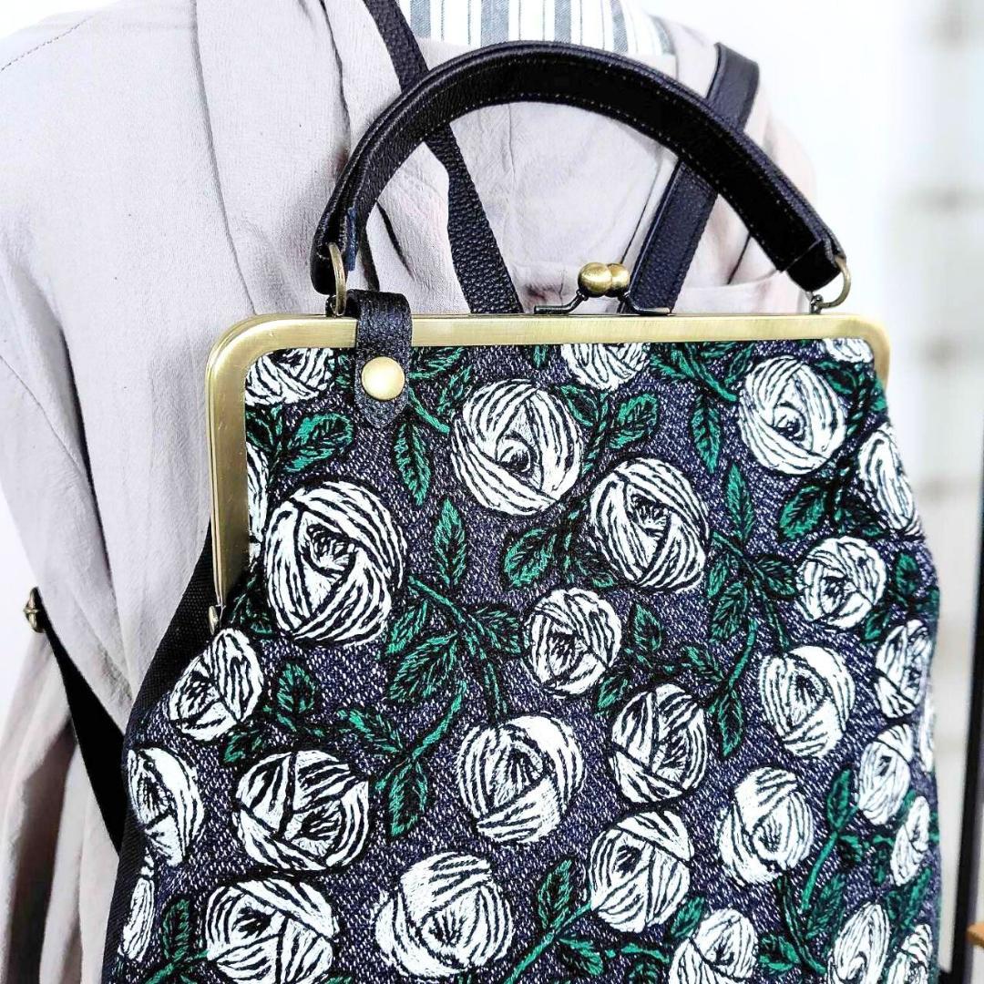 【専用】ミナペルホネン/2025rosyロージィーネイビー/がま口リュッ