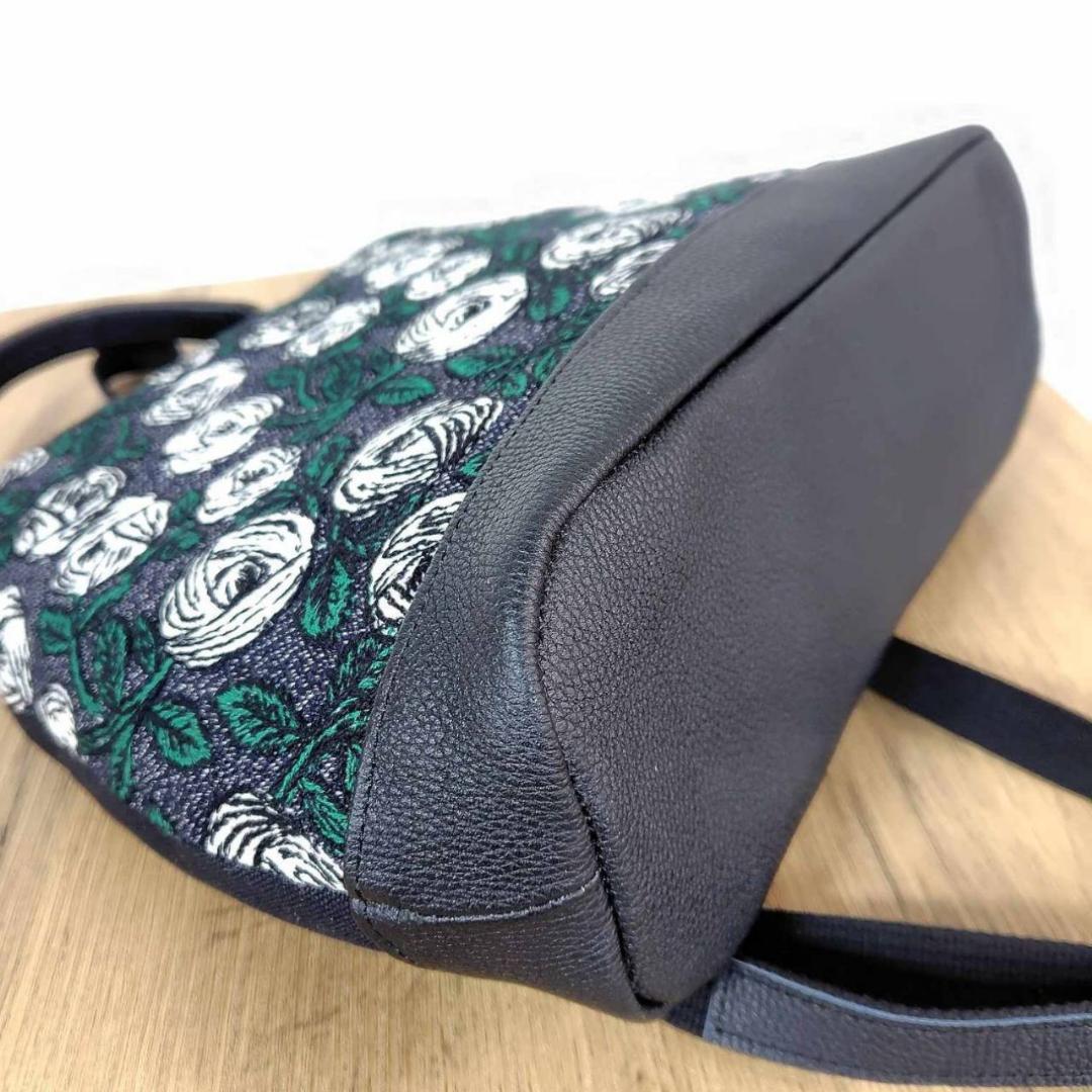 【専用】ミナペルホネン/2025rosyロージィーネイビー/がま口リュッ