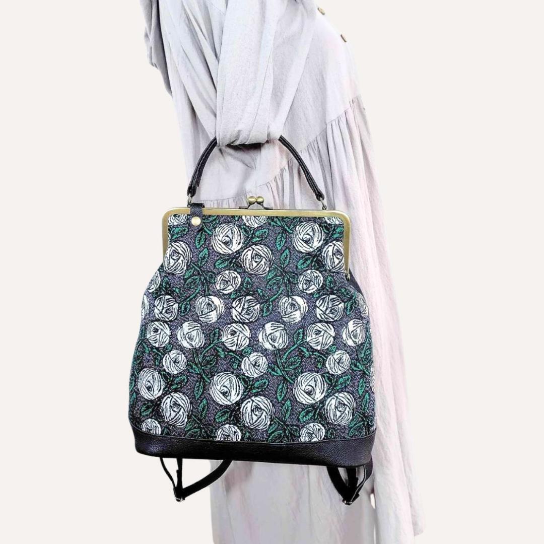 【専用】ミナペルホネン/2025rosyロージィーネイビー/がま口リュッ