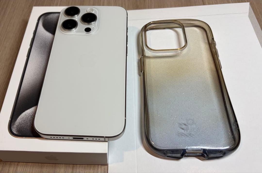 Apple iPhone15Pro 128GB 【美品】　ホワイトチタニウム