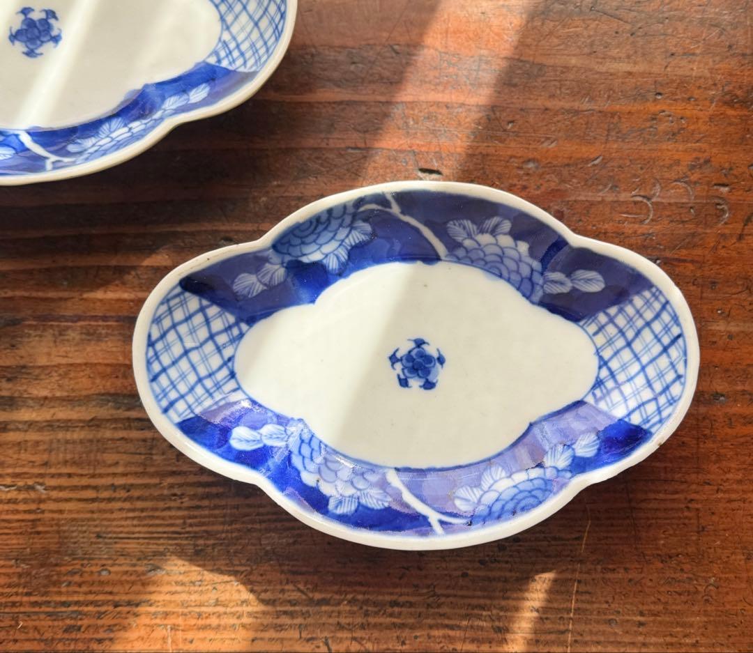 骨董皿　伊万里　染付草花格子文　変形皿4枚　木瓜型　明治期　おまとめ