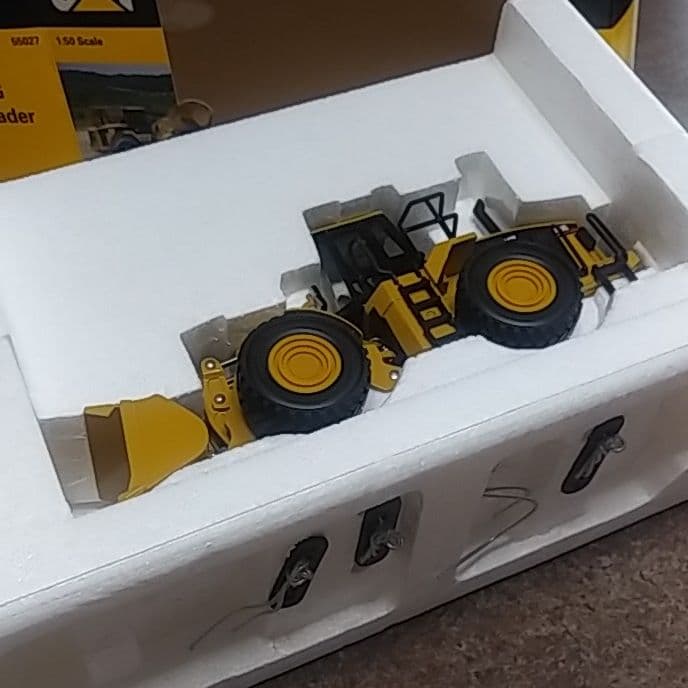 CAT980g ホイールローダー　1/50