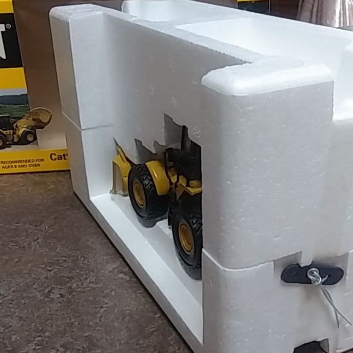 CAT980g ホイールローダー　1/50