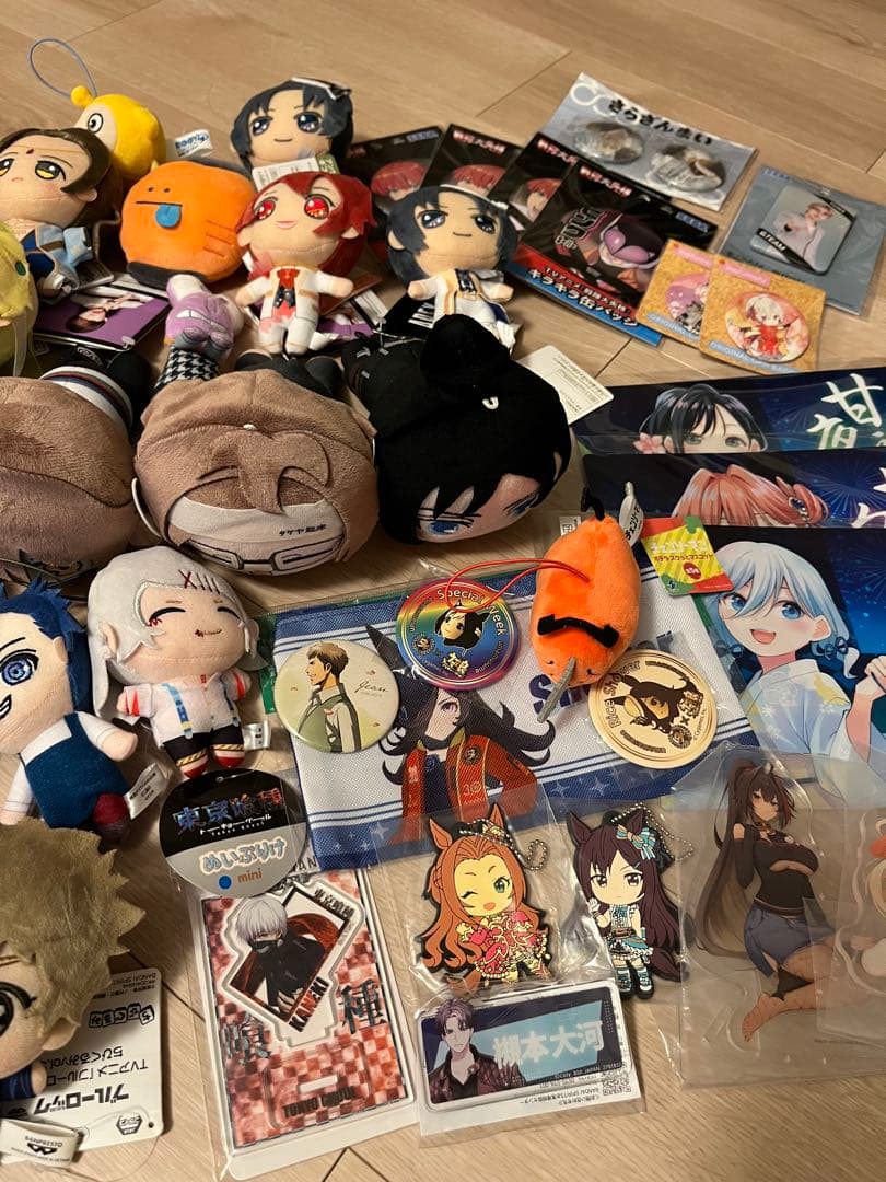アニメグッズ　まとめ売り　ちびぐるみ　アクリルスタンド　缶バッジ　セット