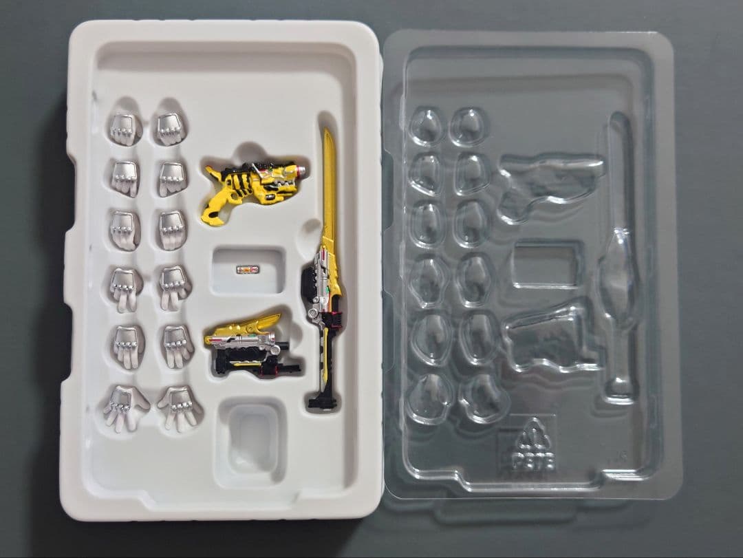 フィギュアーツ 真骨彫 ゴーカイレッド＆キョウリュウレッド セット