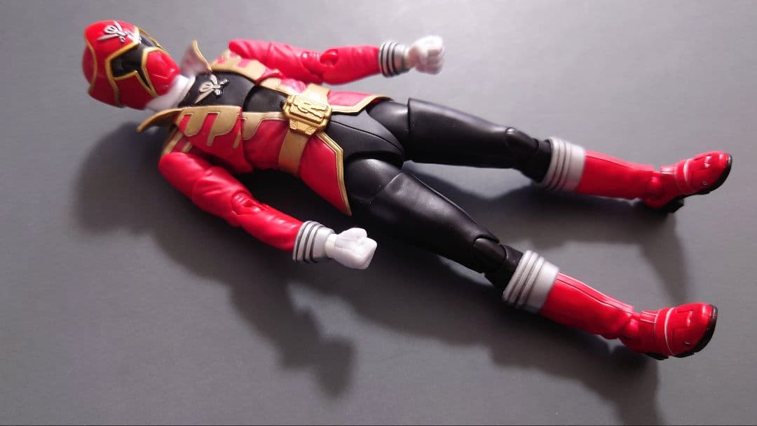 フィギュアーツ 真骨彫 ゴーカイレッド＆キョウリュウレッド セット