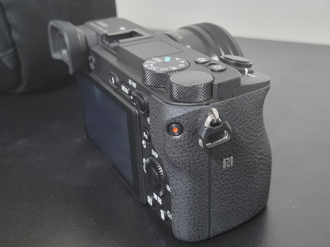 ソニー α6500 デジタル一眼カメラ 本体（Ashok）