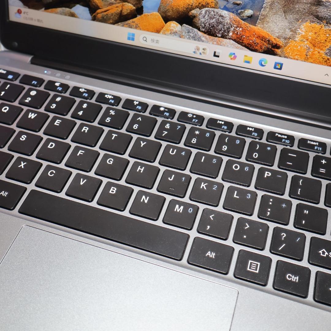 Win11公式対応！高年式2022！メ8G/SSD/フレームレス/無線/カメラ