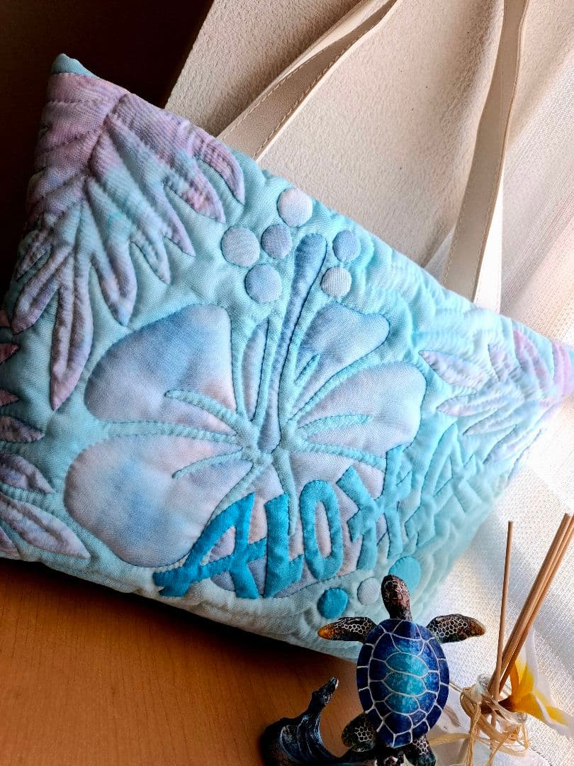 最終値下げ　ハワイアンキルト　バッグ　ハイビスカス　ブルー