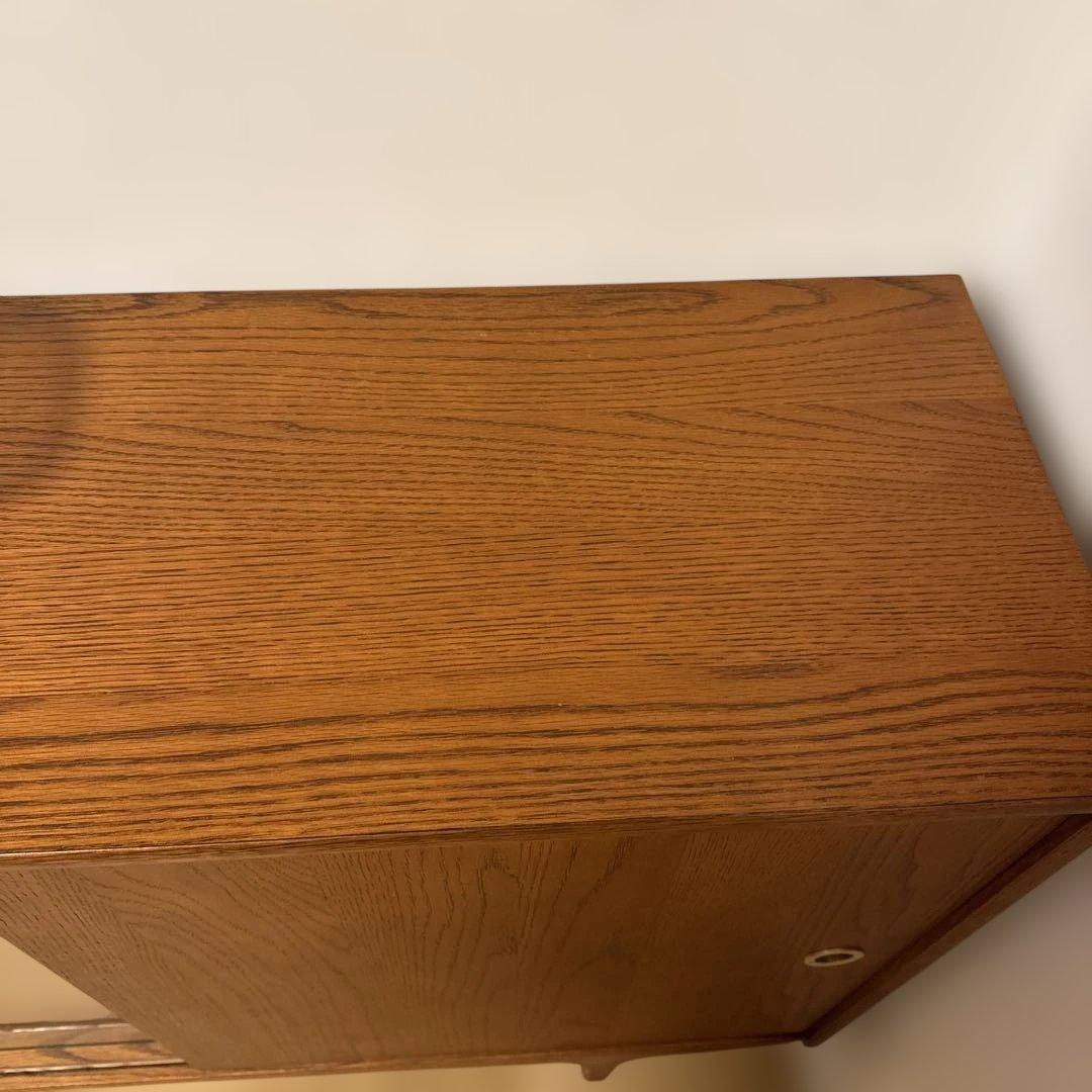 ひらぱ　ビンテージレッド　3ドアサイドボードwithガラス silta