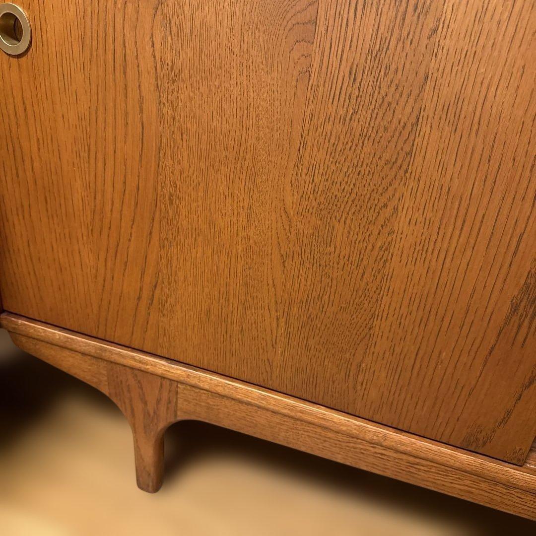 ひらぱ　ビンテージレッド　3ドアサイドボードwithガラス silta