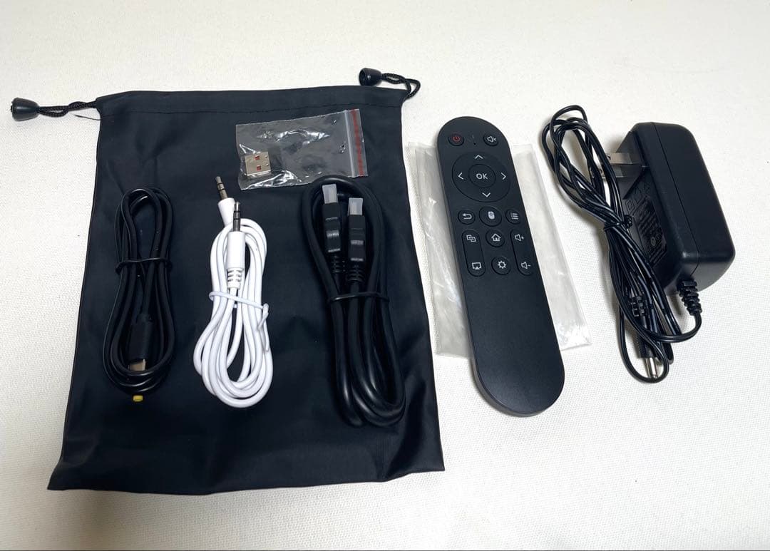 極美　UENO-mono KABENI PRO スマートミニプロジェクター