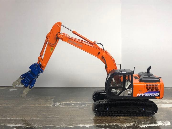 HITACHI ZH200 ハイブリッド　ユンボ ショベル　大割り　解体