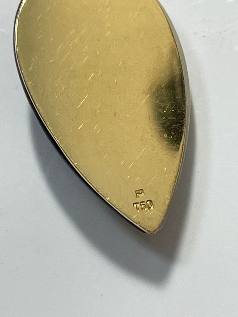 早い者勝ち　K18 黒瑪瑙白瑪瑙ペンダントトップ ヴィンテージ モノトーン5g