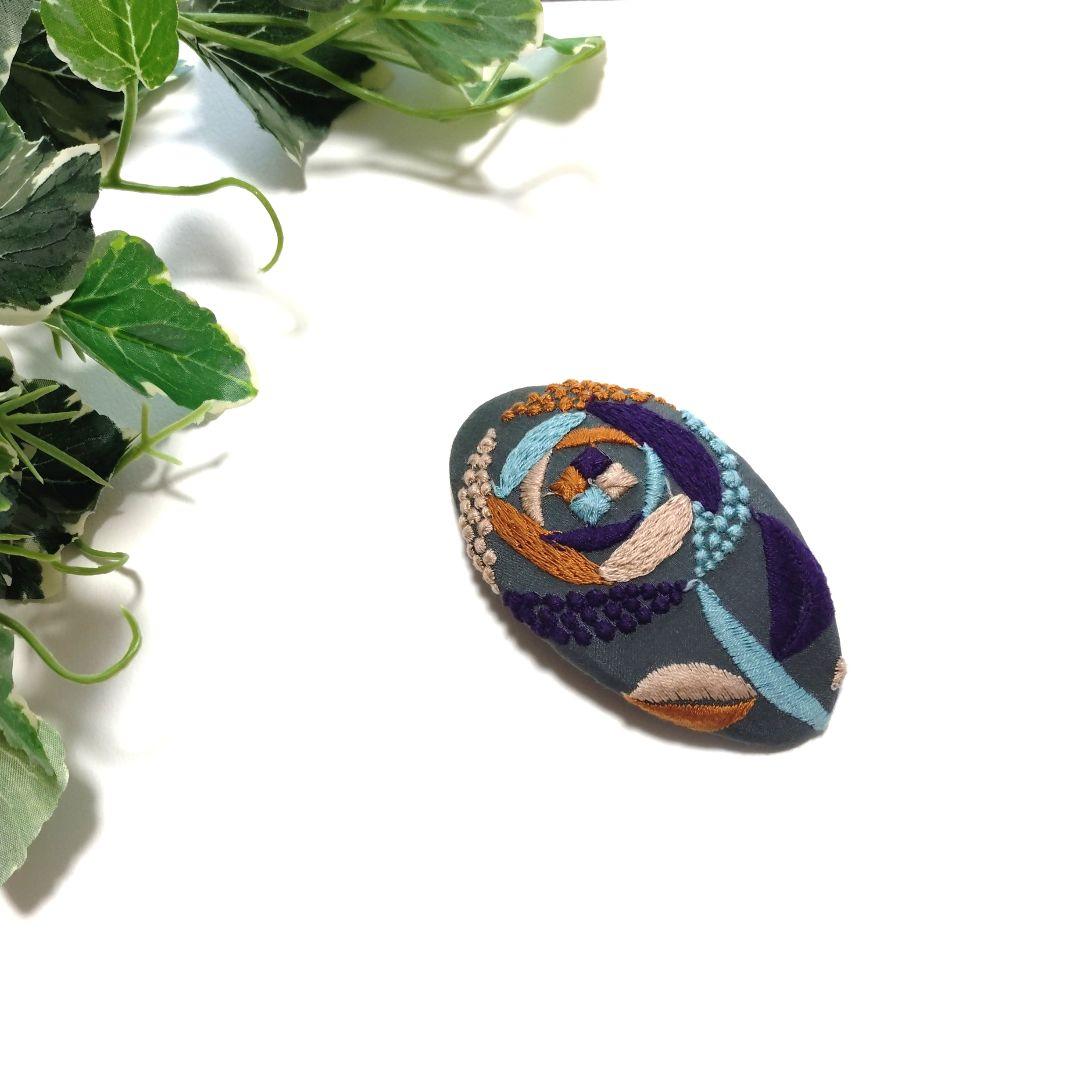 No.849 ミナペルホネン ハンドメイド ブローチorバレッタ