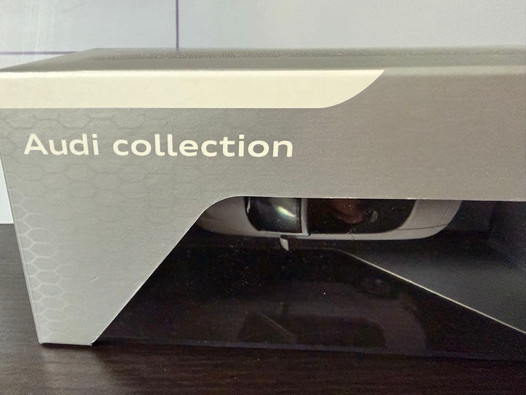 Audi TT Roadster 1:43 スケールモデル