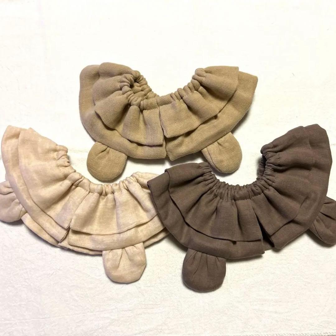 2429 ハンドメイドスタイ　名入れスタイ　ベビースタイ　フリル　くま耳