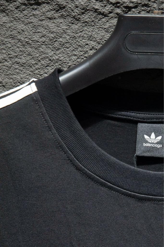 BALENCIAGA adidasoriginalsコラボTシャツ