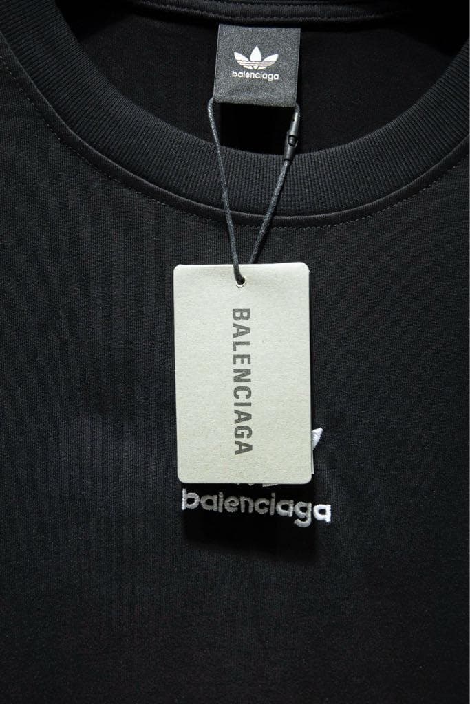 BALENCIAGA adidasoriginalsコラボTシャツ