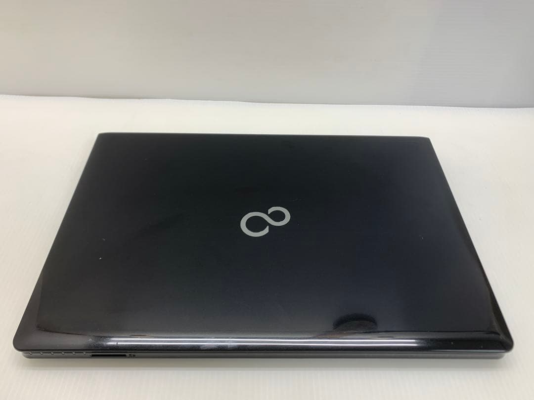 富士通ノートパソコン Windows 11 office 付き