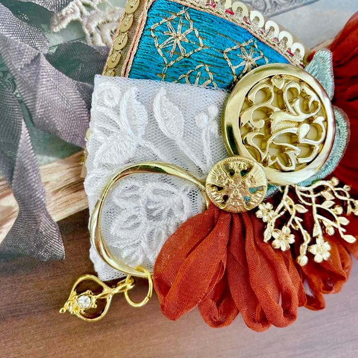 no.62 再販✩.*˚ハンドメイド　配色が目をひく大人カラーのヘアアクセサリー