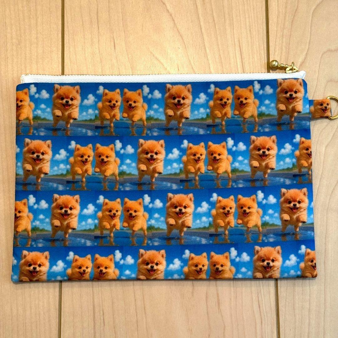 ポメラニアン　フラットポーチ　20センチファスナー　犬柄