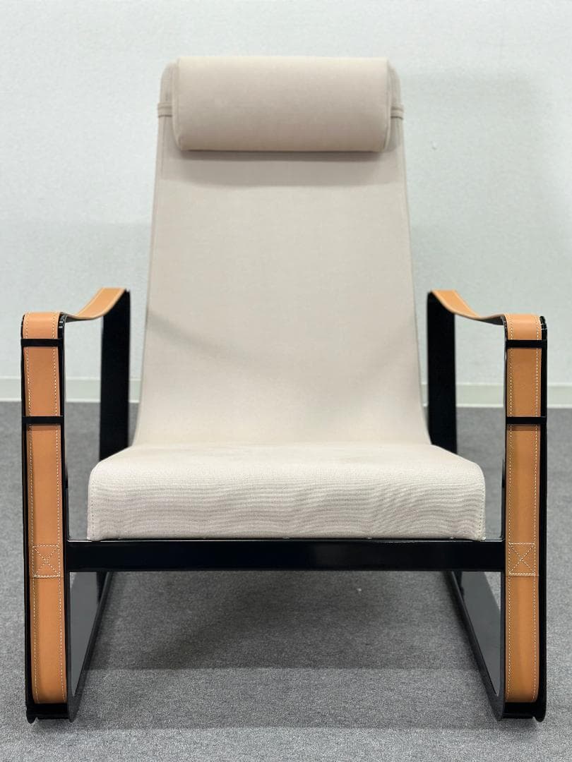 ジャン・プルーヴェ初期の名作チェア■Vitra■Citeアームチェア　ベージュ系