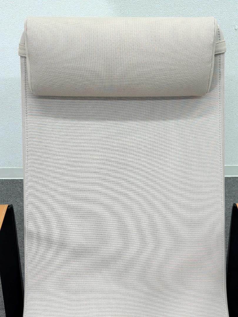 ジャン・プルーヴェ初期の名作チェア■Vitra■Citeアームチェア　ベージュ系