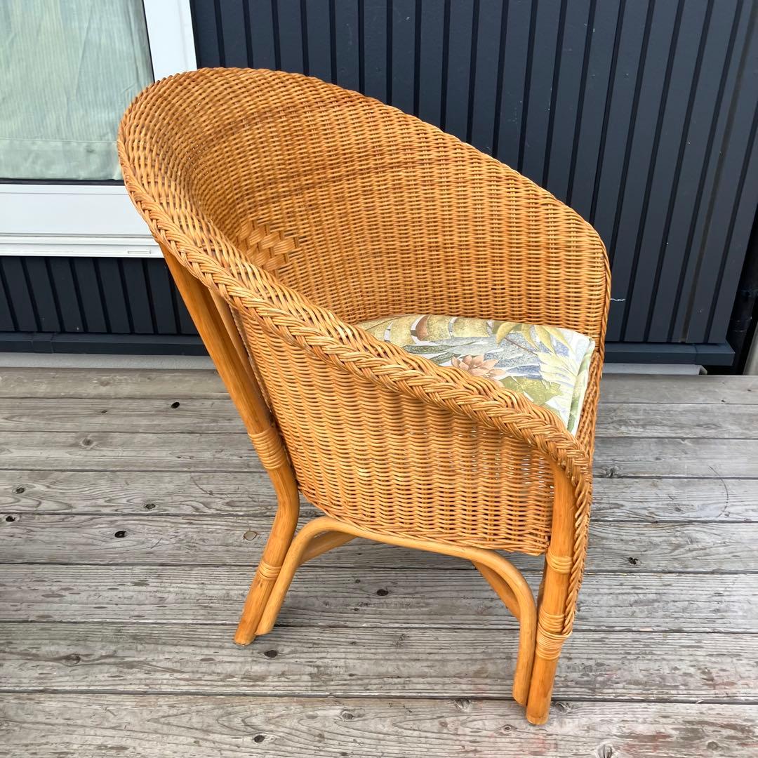① 昭和レトロ カザマ 花柄クッション アーチ型ラタンチェア アームチェア