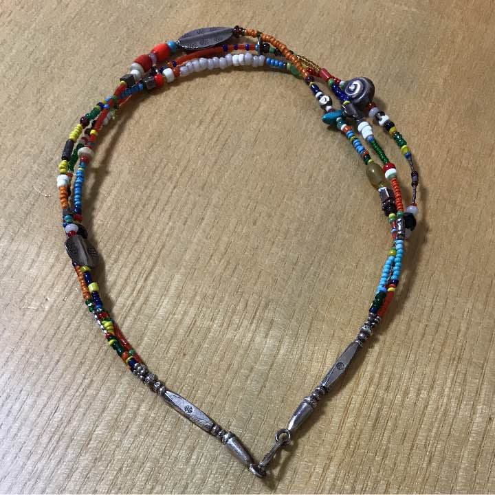 タイの専門店にて購入しました。シルバー&石のネックレス