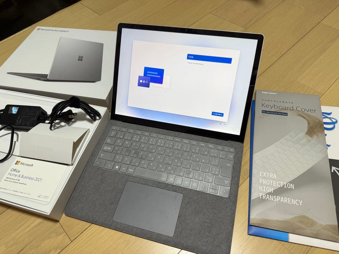 美品Microsoft Surface Laptop 4 本体　充電回数29回