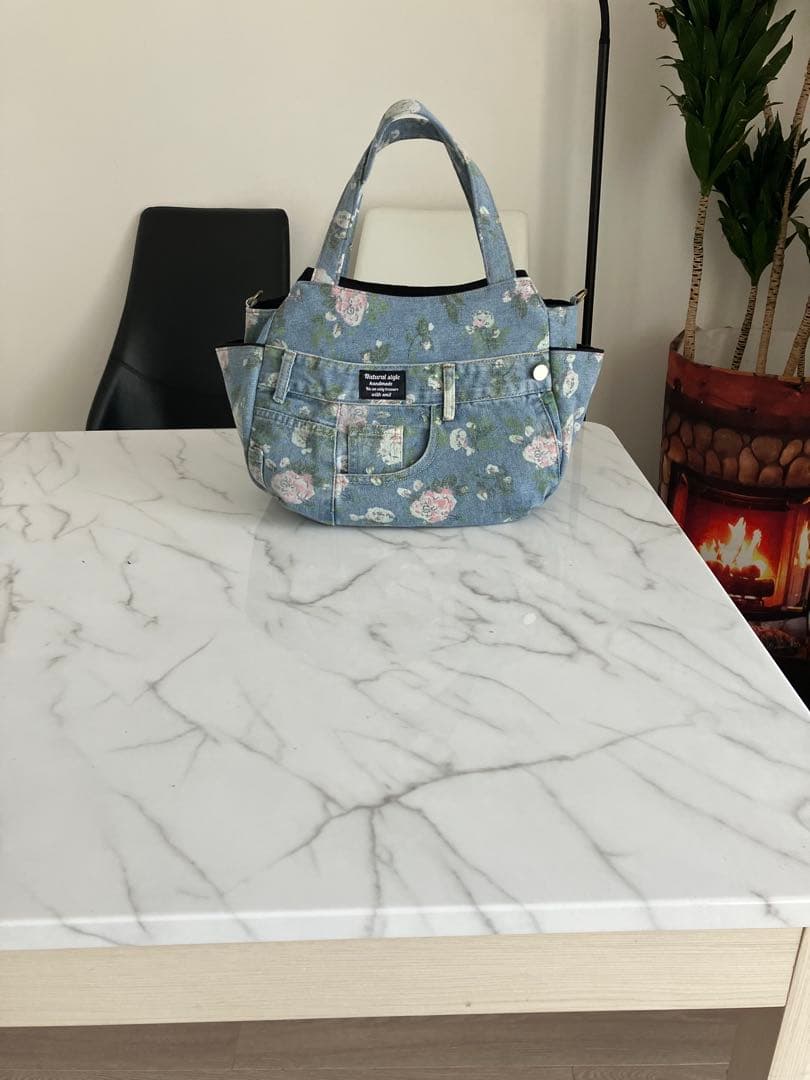 768 user_c7d7d101大きめ花柄デニムリメイクバック