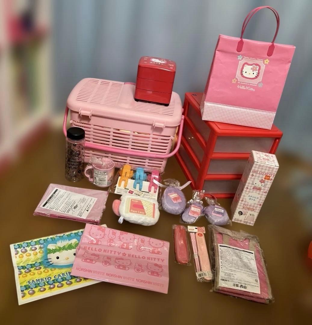 サンリオ⭐︎ハローキティ⭐︎お部屋お片付け＆お出かけルンルン❣️アイテムグッズ18点S