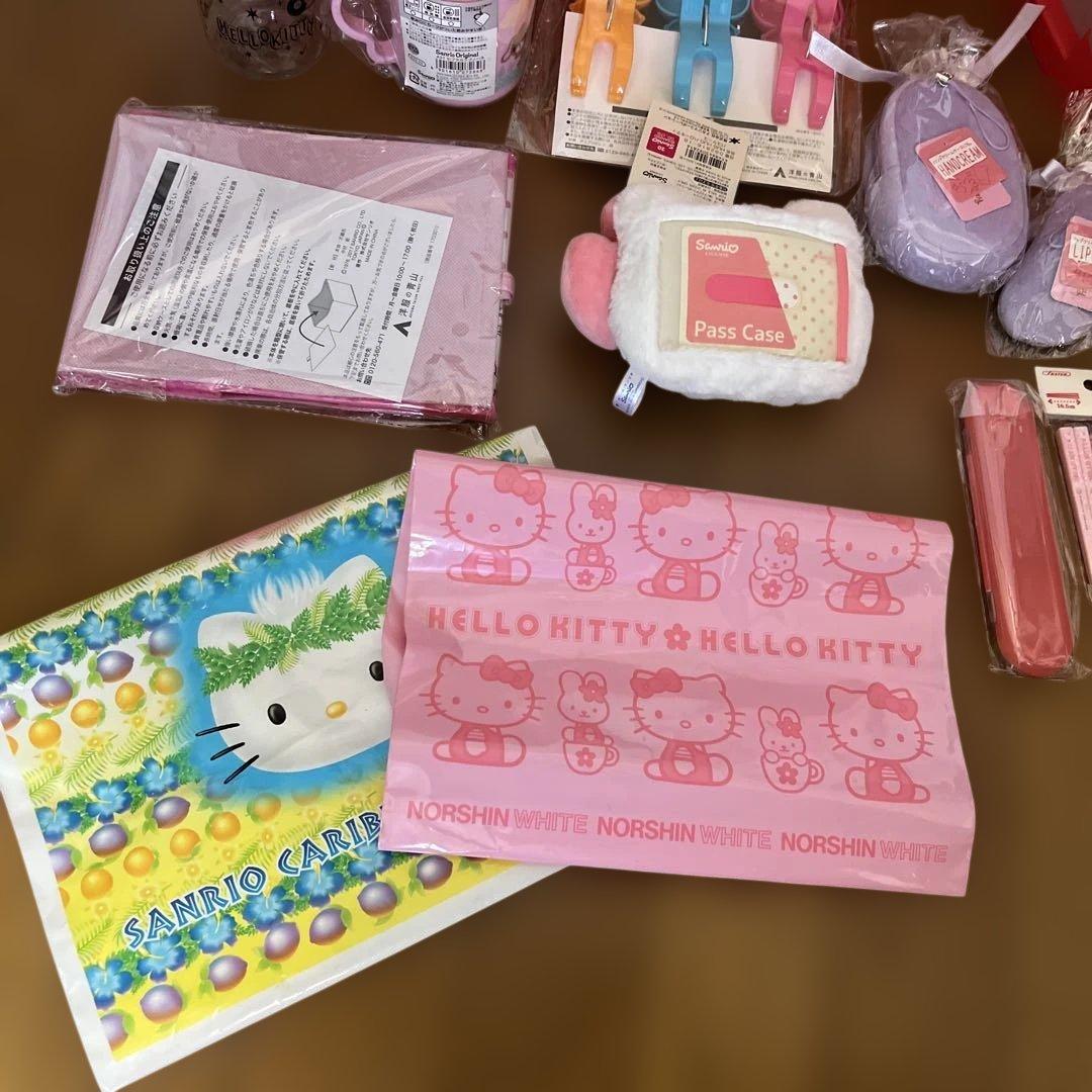 サンリオ⭐︎ハローキティ⭐︎お部屋お片付け＆お出かけルンルン❣️アイテムグッズ18点S