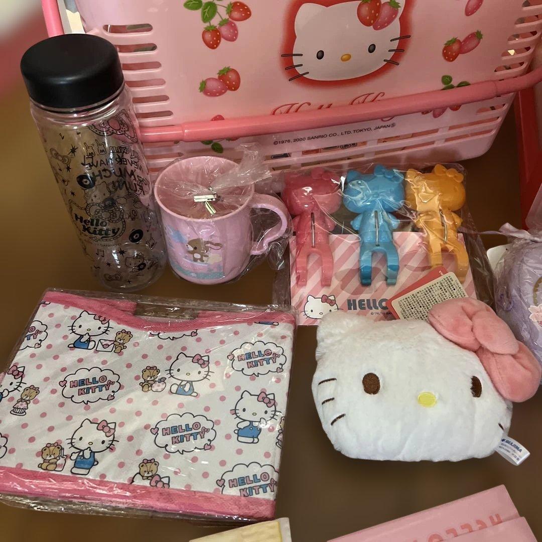 サンリオ⭐︎ハローキティ⭐︎お部屋お片付け＆お出かけルンルン❣️アイテムグッズ18点S