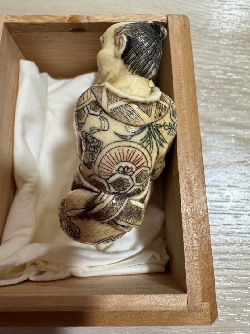 春画　根付け　マンモス根付け　置物　彫刻　骨董品　アンティーク