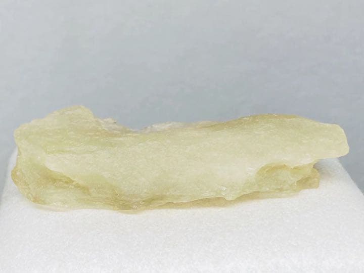 リビアングラス 50g 隕石産物　天然ガラス　メテオライト　隕石