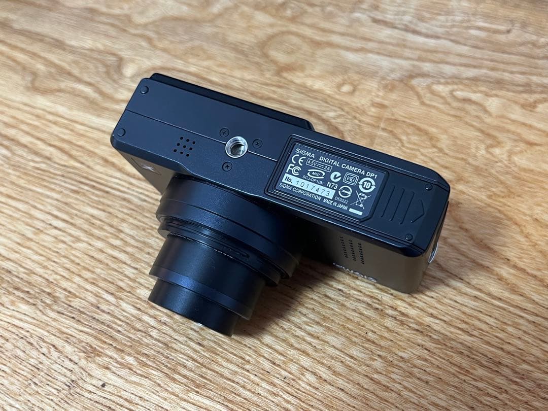 デジタルカメラ SIGMA DP1