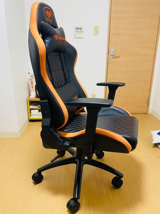 COUGAR ゲーミングチェア