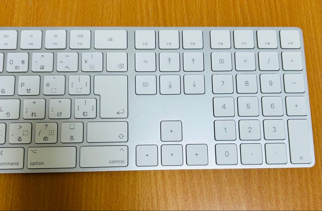 キーボード Apple Magic Keyboard with Numeric Keypad