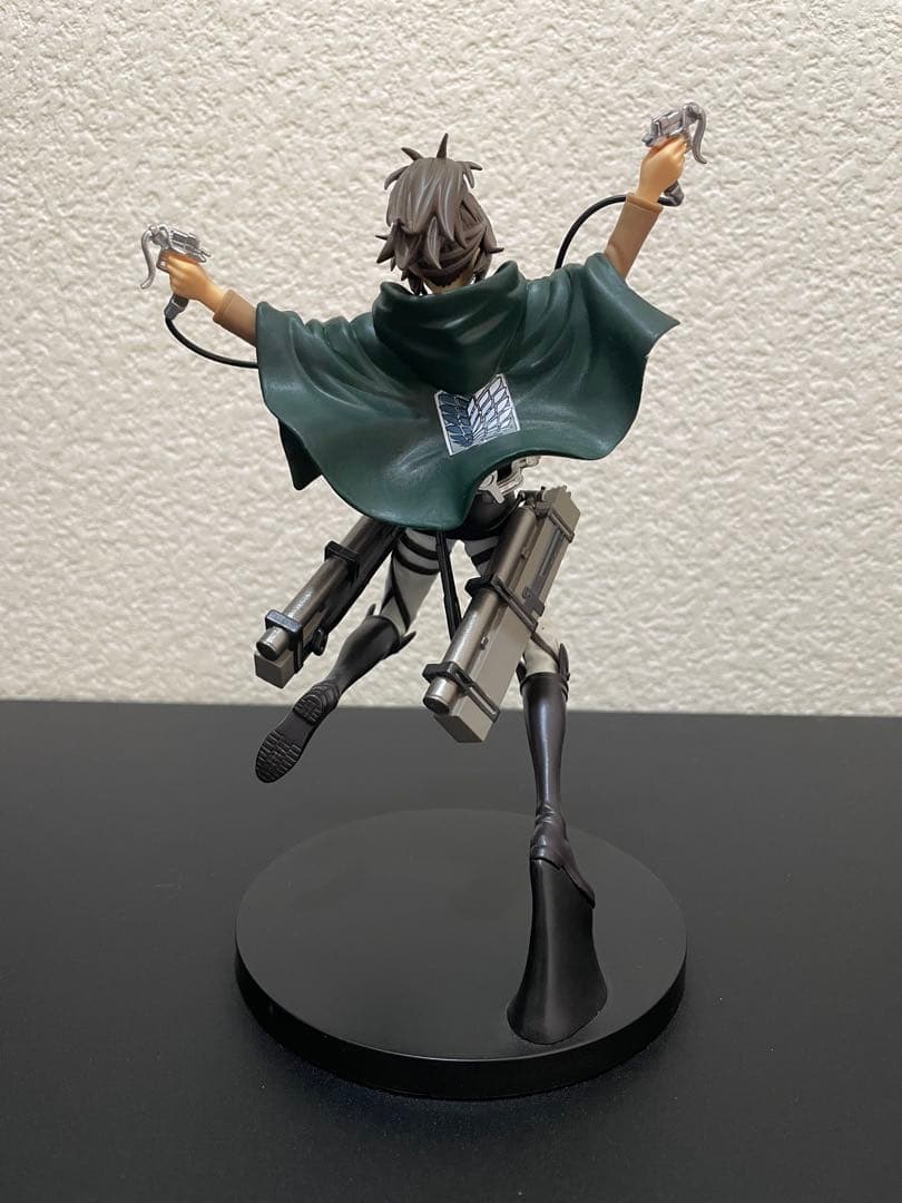 進撃の巨人　ハンジフィギュア