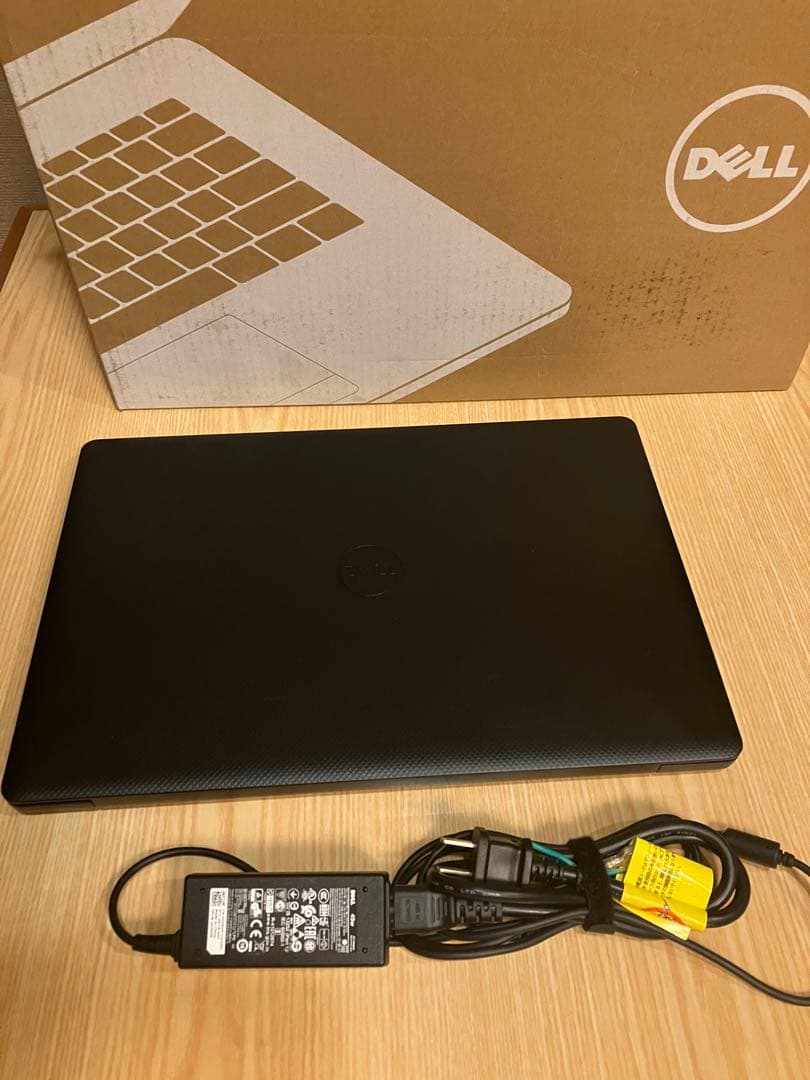 Dell Vostro 15 3000 (3582) ノートPC　中古・美品